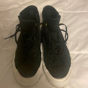 Mens size 10.5 Converse Chuck Taylor x Nike Flyknit high tops